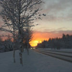 E75 bei Ivalo in Finnisch-Lappland im November, Sonnenuntergang